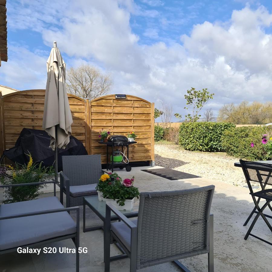 דירות טרטס Mas Gabelys Superbe Vue Sainte Victoire Jardin Terrasse Et Piscine מראה חיצוני תמונה