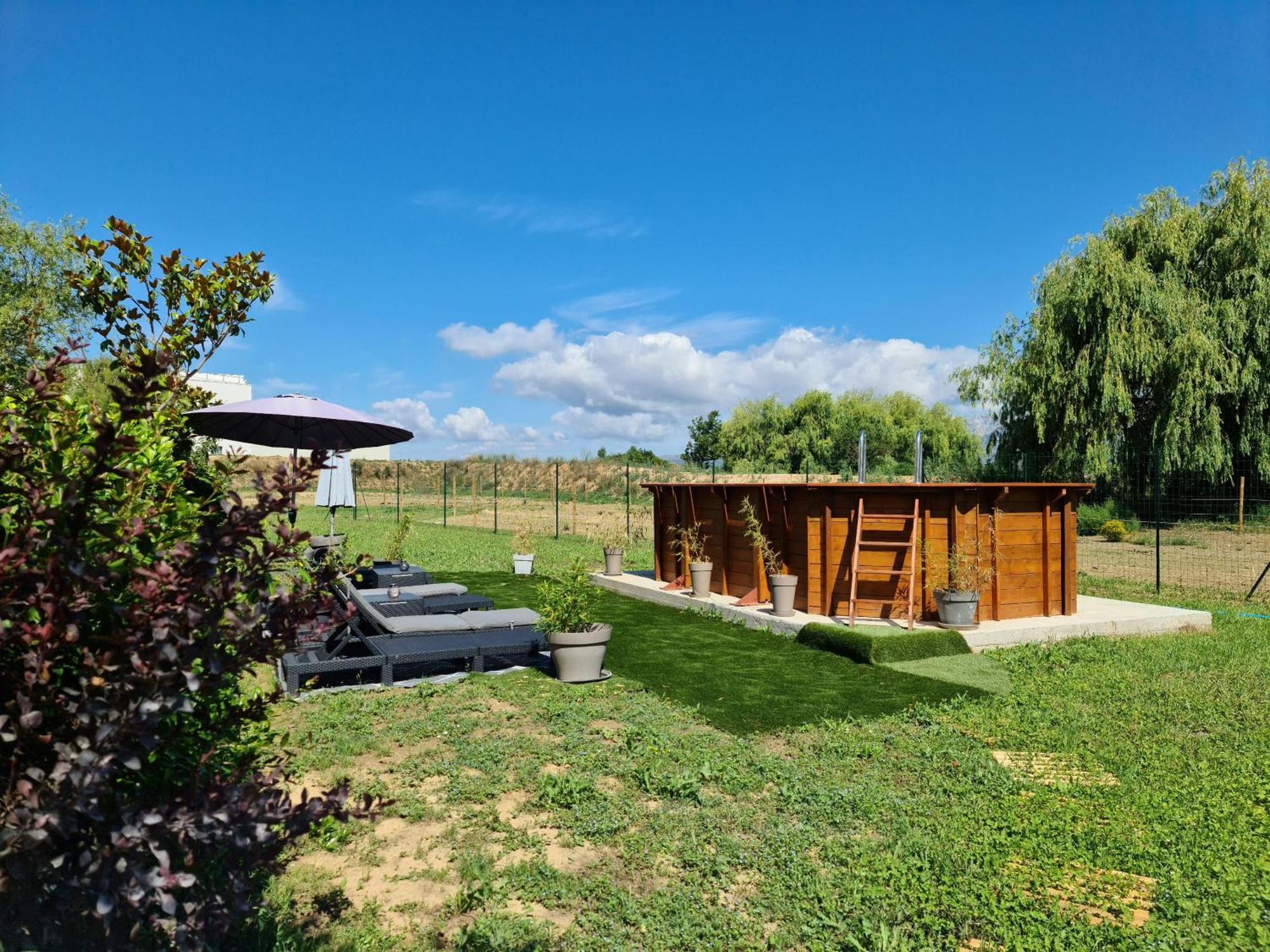 דירות טרטס Mas Gabelys Superbe Vue Sainte Victoire Jardin Terrasse Et Piscine מראה חיצוני תמונה
